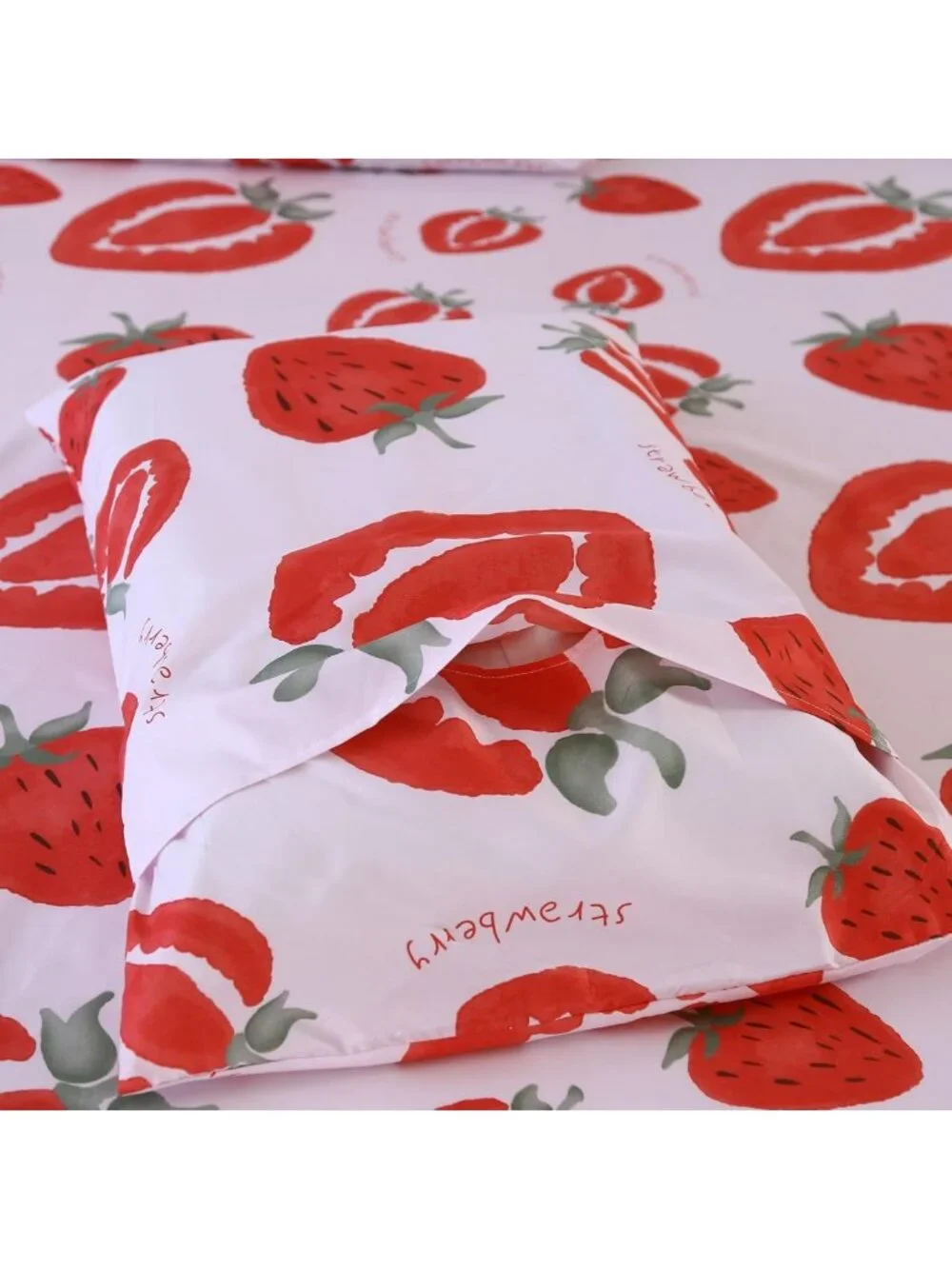 Cute Pink Strawberry Queen Sheet Set - Soft Microfiber Bedding for Kids & Teens